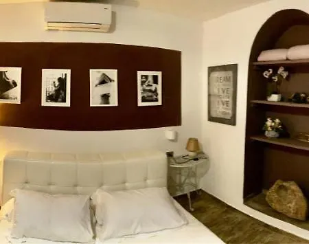 3 Bedrooms House With Shared Pool Jacuzzi And Enclosed Garden At 2 Km Away From The Holiday home