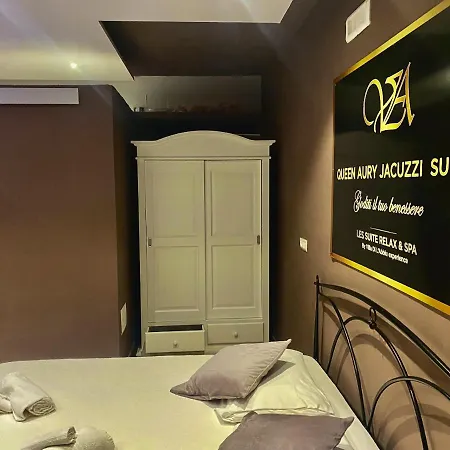 3 Bedrooms House With Shared Pool Jacuzzi And Enclosed Garden At 2 Km Away From The