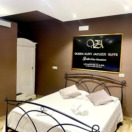 3 Bedrooms House With Shared Pool Jacuzzi And Enclosed Garden At 2 Km Away From The *
