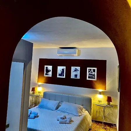 3 Bedrooms House With Shared Pool Jacuzzi And Enclosed Garden At 2 Km Away From The 펜션